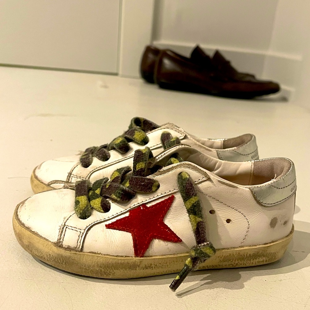 Girls GOLDEN GOOSE size 27 gently used!